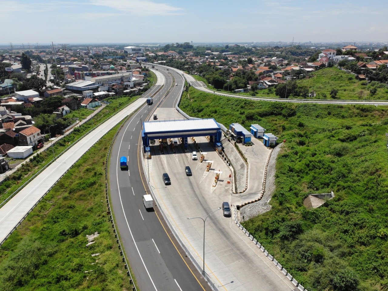 Tarif Sejumlah Ruas Tol Naik, Angkutan Logistik Pilih Geser Haluan